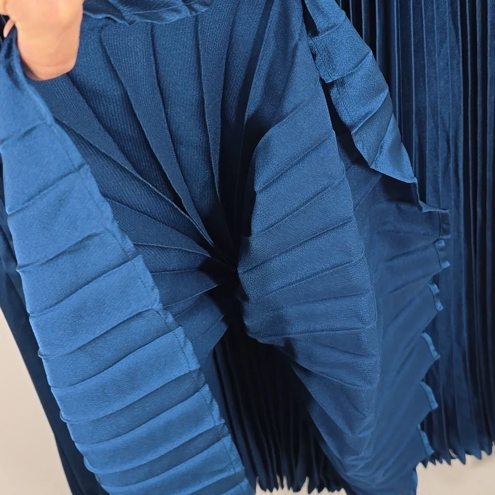 NWT: {BOSS Orange} Women's Pleated Pull-On A-Line Skirt in Teal - Size XL - Picture 9 of 17
